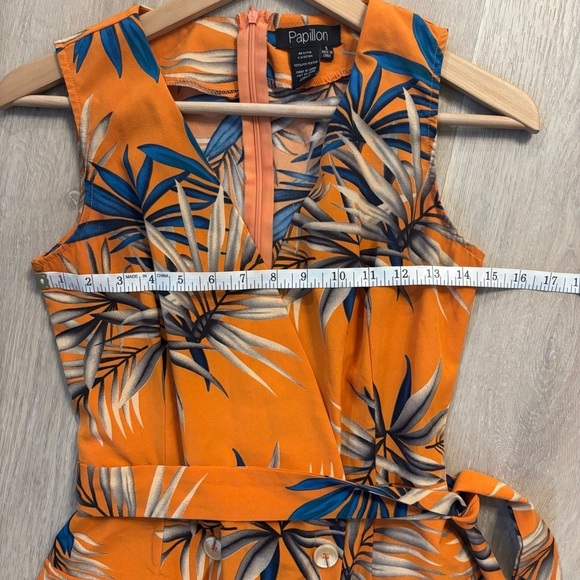 Papillon floral romper with faux pockets and buttons - Picture 4 of 8